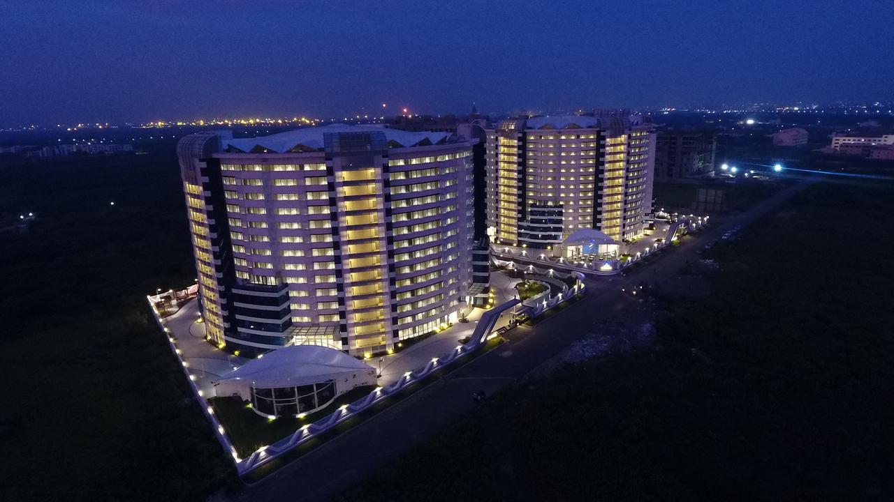 Rajhans Belliza Service Apartment Сурат Экстерьер фото